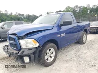 2017 Ram 1500 Tradesman z VIN 3C6JR6ATXHG773823, wystawiony jako Copart lot #53803145 z przebiegiem 119 723 mil mil oraz Szkoda całkowita • Salvage title. Historia ofert i sprzedaży dostępna na DreamBid. Obrazek 1.