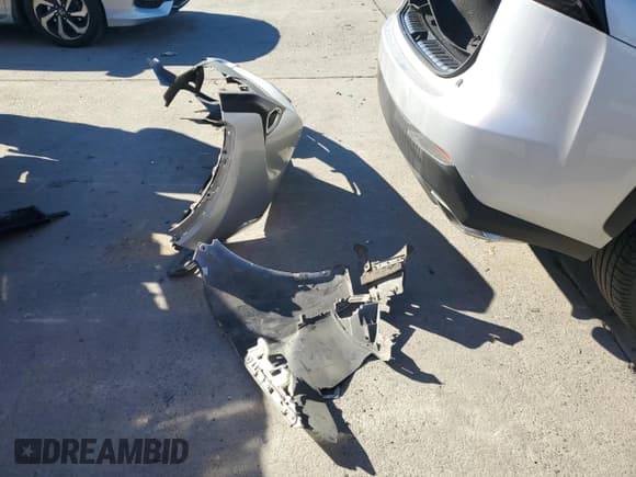 ✅ 2015 Lexus NX 200t • VIN: JTJBARBZ7F2014915 • Лот: 90986775. Опубликован ранее на Copart с пробегом 175 095 миль. Бесплатный доступ к архиву аукционных продаж из США и подробный отчёт об истории автомобиля на DreamBid. Изображение 13.