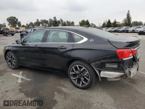 ✅ 2017 Chevrolet Impala LT • VIN: 2G1105S39H9128045 • Лот: 76342804. Опубликован ранее на Copart с пробегом 82 769 миль. Бесплатный доступ к архиву аукционных продаж из США и подробный отчёт об истории автомобиля на DreamBid. Изображение 2.