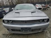 ✅ 2018 Dodge Challenger R/T • VIN: 2C3CDZBT8JH211655 • Lot: 86293584. Wystawiony na Copart z przebiegiem 61 667 mil. Bezpłatny archiwum sprzedaży aukcyjnych z USA i szczegółowy raport historii pojazdu na DreamBid. Zdjęcie 5.