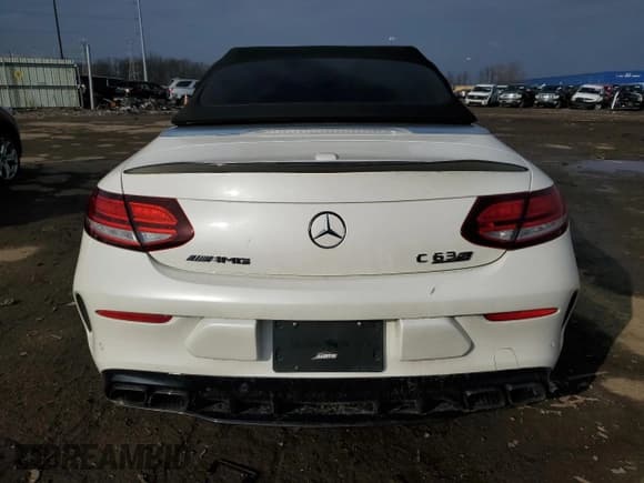 ✅ 2019 Mercedes-Benz C 63 S AMG • VIN: WDDWK8HB8KF835391 • Лот: 52922325. Опубликован ранее на Copart с пробегом 39 999 миль. Бесплатный доступ к архиву аукционных продаж из США и подробный отчёт об истории автомобиля на DreamBid. Изображение 6.