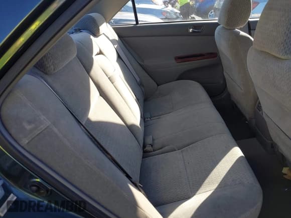 ✅ 2002 Toyota Camry LE • VIN: 4T1BE32K82U519444 • Лот: 43501990. Опубликован ранее на IAAI с пробегом 210 935 миль. Бесплатный доступ к архиву аукционных продаж из США и подробный отчёт об истории автомобиля на DreamBid. Изображение 8.