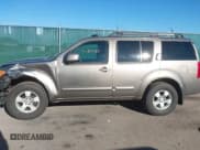 ✅ 2006 Nissan Pathfinder SE Off Road • VIN: 5N1AR18W26C656129 • Lot: 43769788. Wystawiony na IAAI z przebiegiem 198 959 mil. Bezpłatny archiwum sprzedaży aukcyjnych z USA i szczegółowy raport historii pojazdu na DreamBid. Zdjęcie 14.