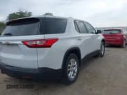✅ 2019 Chevrolet Traverse LS • VIN: 1GNEVFKW7KJ239139 • Lot: 43141752. Wystawiony na IAAI z przebiegiem Nie podano. Bezpłatny archiwum sprzedaży aukcyjnych z USA i szczegółowy raport historii pojazdu na DreamBid. Zdjęcie 4.