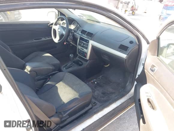 2009 Chevrolet Cobalt 1LT with VIN 1G1AT18H297266578, listed as a IAAI auction lot 42971013 with 179,911 mi miles and . Bid and sale history available at DreamBid. Image 5.