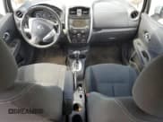 ✅ 2016 Nissan Note SV • VIN: 3N1CE2CP4GL364618 • Lot: 80737565. Wystawiony na Copart z przebiegiem 83 997 mil. Bezpłatny archiwum sprzedaży aukcyjnych z USA i szczegółowy raport historii pojazdu na DreamBid. Zdjęcie 8.