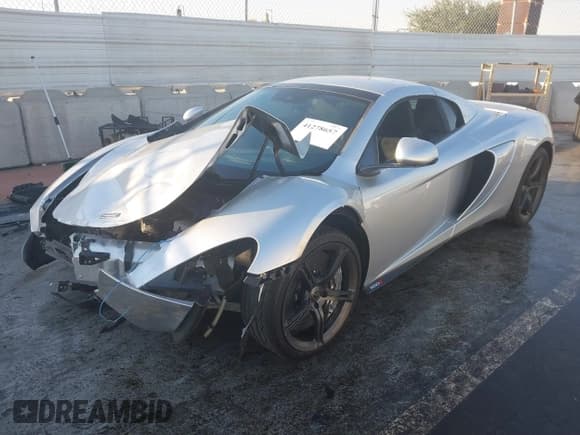 ✅ 2015 McLaren 650S • VIN: SBM11FAA8FW005083 • Lot: 41278657. Listed on IAAI with 7,902 mi. Free auction sales archive from the USA and detailed vehicle history report at DreamBid. Image 19.