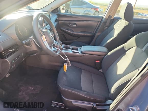 ✅ 2024 Nissan Sentra SV • VIN: 3N1AB8CVXRY334918 • Лот: 89666915. Опубликован ранее на Copart с пробегом Не указан. Бесплатный доступ к архиву аукционных продаж из США и подробный отчёт об истории автомобиля на DreamBid. Изображение 7.