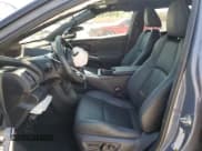 ✅ 2024 Subaru Solterra Touring • VIN: JTMABABA1RA046759 • Lot: 70918685. Wystawiony na Copart z przebiegiem 10 606 mil. Bezpłatny archiwum sprzedaży aukcyjnych z USA i szczegółowy raport historii pojazdu na DreamBid. Zdjęcie 7.