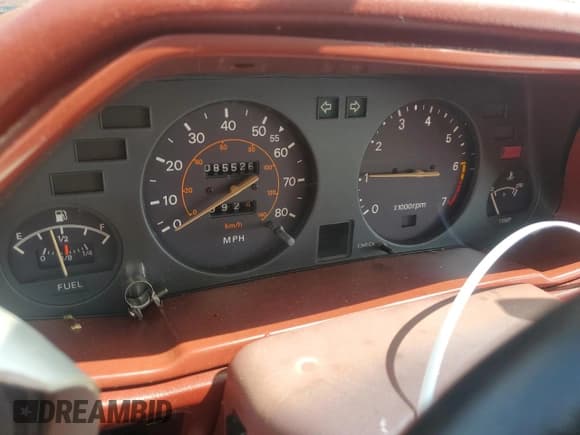 ✅ 1981 Datsun 280ZX • VIN: JN1HZ04S5BX279396 • Лот: 60198965. Опубликован ранее на Copart с пробегом 85 526 миль. Бесплатный доступ к архиву аукционных продаж из США и подробный отчёт об истории автомобиля на DreamBid. Изображение 9.