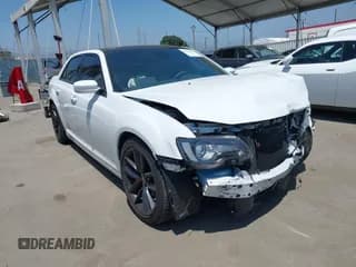 ✅ 2023 Chrysler 300 C • VIN: 2C3CCAPJ0PH501084 • Lot: 42207405. Wystawiony na IAAI z przebiegiem 25 989 mil. Bezpłatny archiwum sprzedaży aukcyjnych z USA i szczegółowy raport historii pojazdu na DreamBid. Zdjęcie 1.