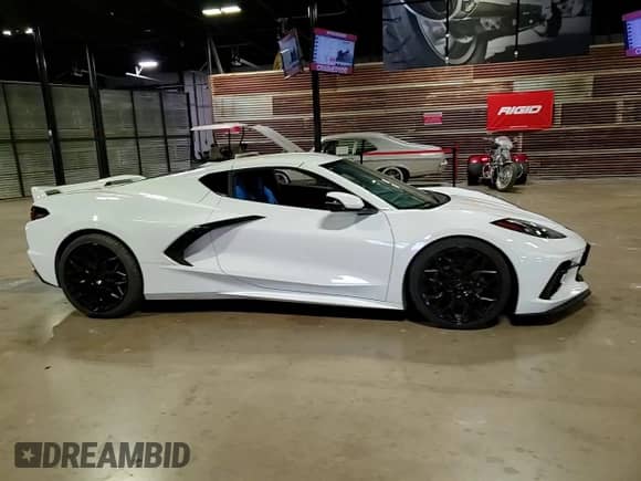 2020 Chevrolet Corvette 3LT с VIN 1G1Y82D49L5000003, выставлен на аукционе Copart как лот 69414454 с пробегом 44 042 миль миль и Чистый • Clean title. История ставок и продаж доступна на DreamBid. Изображение 17.