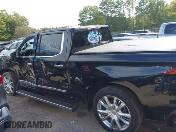 2022 Chevrolet Silverado 1500 High Country с VIN 3GCUDJED5NG534153, выставлен на аукционе IAAI как лот 43206236 с пробегом 32 075 миль миль и . История ставок и продаж доступна на DreamBid. Изображение 14.