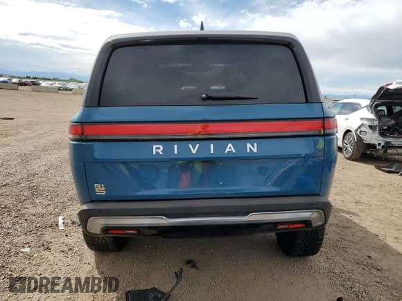 ✅ 2023 Rivian R1S Launch Edition • VIN: 7PDSGABL5PN003676 • Lot: 80747255. Wystawiony na Copart z przebiegiem Nie podano. Bezpłatny archiwum sprzedaży aukcyjnych z USA i szczegółowy raport historii pojazdu na DreamBid. Zdjęcie 6.