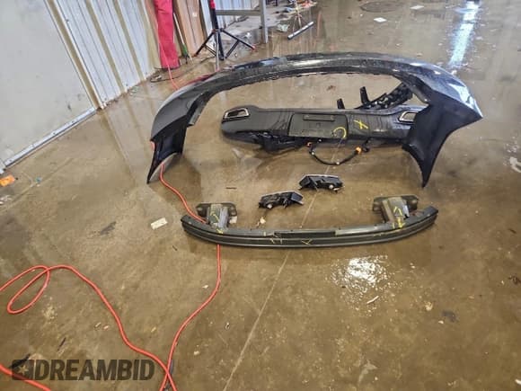 ✅ 2015 Lincoln MKZ • VIN: 3LN6L2JK7FR627747 • Lot: 94941965. Wystawiony na Copart z przebiegiem 108 921 mil. Bezpłatny archiwum sprzedaży aukcyjnych z USA i szczegółowy raport historii pojazdu na DreamBid. Zdjęcie 12.