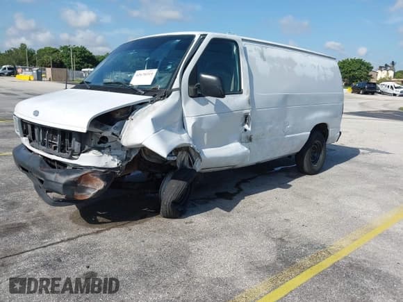 ✅ 2000 Ford Econoline Cargo • VIN: 1FTNE2428YHB89833 • Лот: 42670319. Опубликован ранее на IAAI с пробегом 153 193 миль. Бесплатный доступ к архиву аукционных продаж из США и подробный отчёт об истории автомобиля на DreamBid. Изображение 2.