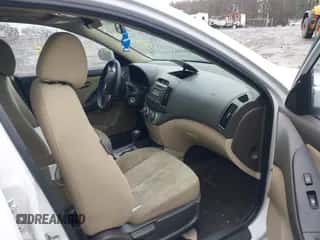 2010 Hyundai Elantra GLS z VIN KMHDU4AD9AU079558, wystawiony jako IAAI lot #43136783 z przebiegiem 205 696 mil mil oraz . Historia ofert i sprzedaży dostępna na DreamBid. Obrazek 5.