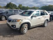 ✅ 2011 Kia Sorento LX • VIN: 5XYKT3A10BG087114 • Lot: 43511158. Listed on IAAI with 167,991 mi. Free auction sales archive from the USA and detailed vehicle history report at DreamBid. Image 2.