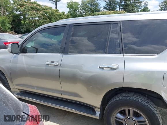 ✅ 2021 Lexus GX 460 Premium • VIN: JTJAM7BX7M5298256 • Lot: 42439636. Listed on IAAI with 66,215 mi. Free auction sales archive from the USA and detailed vehicle history report at DreamBid. Image 14.