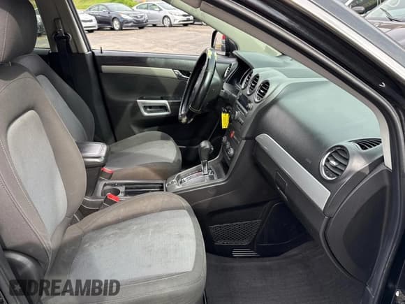 ✅ 2012 Chevrolet Captiva Sport LS • VIN: 3GNAL2EK3CS595366 • Lot: 61148635. Wystawiony na Copart z przebiegiem 208 677 mil. Bezpłatny archiwum sprzedaży aukcyjnych z USA i szczegółowy raport historii pojazdu na DreamBid. Zdjęcie 5.