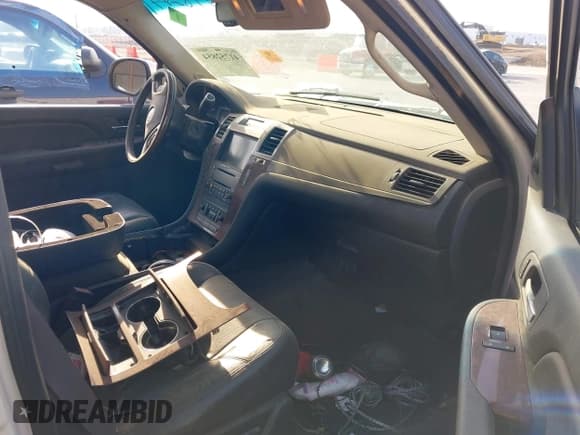 ✅ 2012 GMC Yukon Denali • VIN: 1GKS1EEF2CR251400 • Lot: 41752854. Wystawiony na IAAI z przebiegiem 161 041 mil. Bezpłatny archiwum sprzedaży aukcyjnych z USA i szczegółowy raport historii pojazdu na DreamBid. Zdjęcie 5.