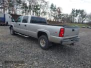 ✅ 2005 Chevrolet Silverado 2500HD Work Truck • VIN: 1GCHK23245F965938 • Lot: 43677906. Wystawiony na IAAI z przebiegiem 238 789 mil. Bezpłatny archiwum sprzedaży aukcyjnych z USA i szczegółowy raport historii pojazdu na DreamBid. Zdjęcie 3.