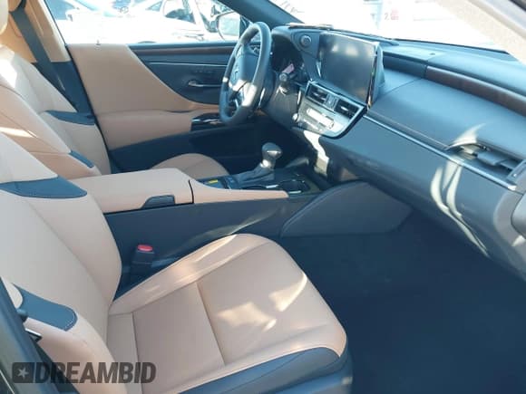 ✅ 2025 Lexus ES 300h • VIN: 58ADA1C11SU059356 • Lot: 41282747. Listed on IAAI with 96 mi. Free auction sales archive from the USA and detailed vehicle history report at DreamBid. Image 5.