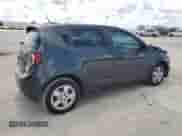 2014 Chevrolet Sonic LS z VIN 1G1JA6SHXE4234968, wystawiony jako Copart lot #65934164 z przebiegiem 39 220 mil mil oraz Szkoda całkowita • Salvage title. Historia ofert i sprzedaży dostępna na DreamBid. Obrazek 3.
