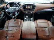 ✅ 2018 Chevrolet Traverse High Country • VIN: 1GNEVKKWXJJ225050 • Lot: 66377704. Wystawiony na Copart z przebiegiem 130 088 mil. Bezpłatny archiwum sprzedaży aukcyjnych z USA i szczegółowy raport historii pojazdu na DreamBid. Zdjęcie 8.