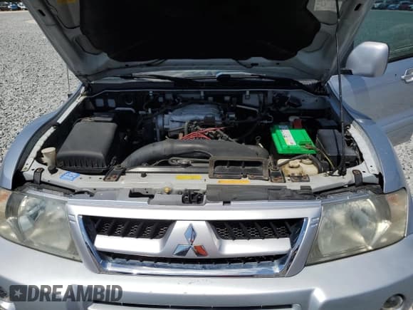 ✅ 2006 Mitsubishi Montero Limited • VIN: JA4MW51SX6J004048 • Lot: 52954555. Wystawiony na Copart z przebiegiem 175 823 mil. Bezpłatny archiwum sprzedaży aukcyjnych z USA i szczegółowy raport historii pojazdu na DreamBid. Zdjęcie 12.