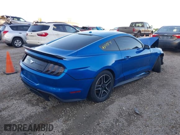 ✅ 2019 Ford Mustang EcoBoost • VIN: 1FA6P8TH0K5152779 • Lot: 43713890. Wystawiony na IAAI z przebiegiem 82 072 mil. Bezpłatny archiwum sprzedaży aukcyjnych z USA i szczegółowy raport historii pojazdu na DreamBid. Zdjęcie 4.