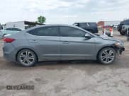 ✅ 2017 Hyundai Elantra SE • VIN: KMHD84LFXHU153888 • Lot: 42344724. Wystawiony na IAAI z przebiegiem 152 769 mil. Bezpłatny archiwum sprzedaży aukcyjnych z USA i szczegółowy raport historii pojazdu na DreamBid. Zdjęcie 14.