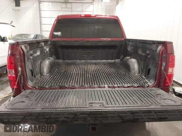 ✅ 2013 Chevrolet Silverado 1500 LTZ • VIN: 3GCPKTE70DG364758 • Lot: 42200342. Wystawiony na IAAI z przebiegiem 180 596 mil. Bezpłatny archiwum sprzedaży aukcyjnych z USA i szczegółowy raport historii pojazdu na DreamBid. Zdjęcie 18.