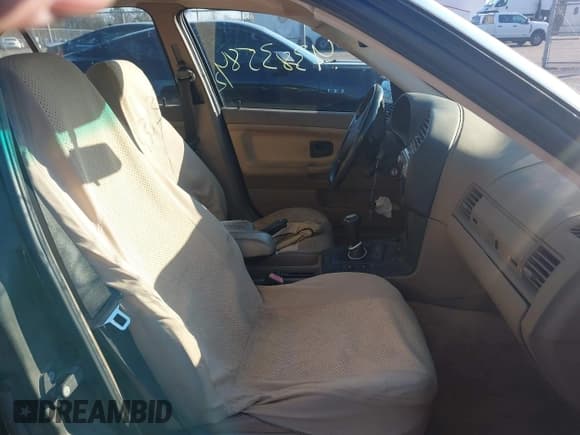 ✅ 1994 BMW 3 Series 325i • VIN: WBACB3328RFE19620 • Lot: 43835842. Listed on IAAI with 253,279 mi. Free auction sales archive from the USA and detailed vehicle history report at DreamBid. Image 5.