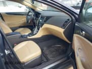 ✅ 2014 Hyundai Sonata SE • VIN: 5NPEC4AC4EH886685 • Lot: 43556748. Wystawiony na IAAI z przebiegiem 41 448 mil. Bezpłatny archiwum sprzedaży aukcyjnych z USA i szczegółowy raport historii pojazdu na DreamBid. Zdjęcie 5.