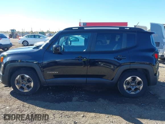 ✅ 2015 Jeep Renegade Latitude • VIN: ZACCJABH0FPB66182 • Lot: 43634862. Listed on IAAI with 49,018 mi. Free auction sales archive from the USA and detailed vehicle history report at DreamBid. Image 14.