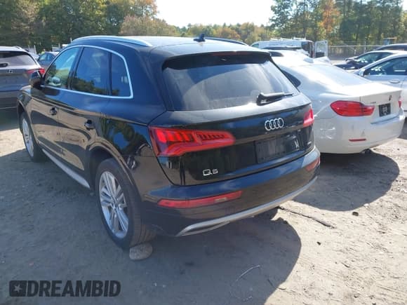 ✅ 2020 Audi Q5 Premium Plus • VIN: WA1BNAFY9L2058818 • Lot: 43354232. Wystawiony na IAAI z przebiegiem 116 604 mil. Bezpłatny archiwum sprzedaży aukcyjnych z USA i szczegółowy raport historii pojazdu na DreamBid. Zdjęcie 3.