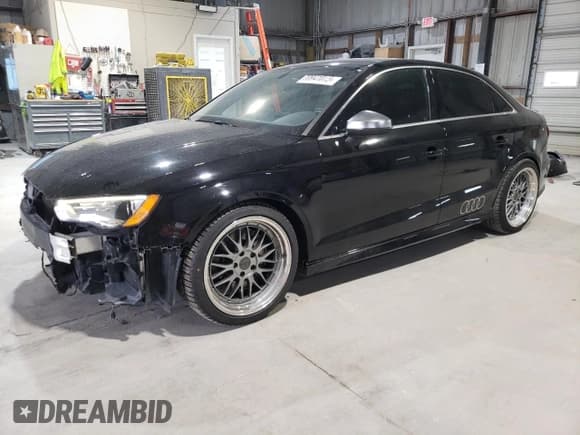 ✅ 2015 Audi A3 Premium • VIN: WAUBFGFF6F1134684 • Lot: 70941075. Wystawiony na Copart z przebiegiem 107 652 mil. Bezpłatny archiwum sprzedaży aukcyjnych z USA i szczegółowy raport historii pojazdu na DreamBid. Zdjęcie 1.