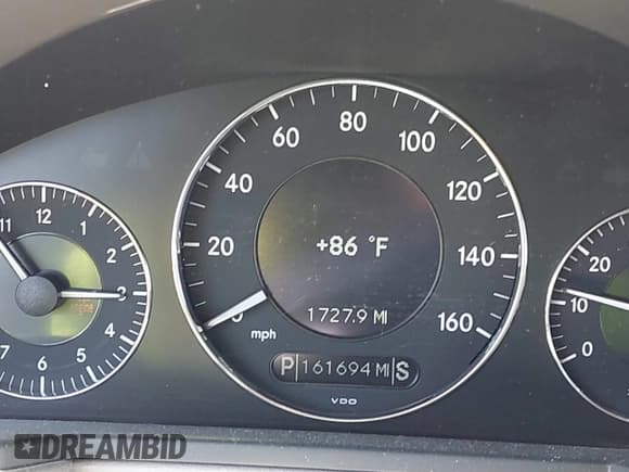 ✅ 2004 Mercedes-Benz E 320 • VIN: WDBUF65J34A560646 • Лот: 42560606. Опубликован ранее на IAAI с пробегом 161 694 миль. Бесплатный доступ к архиву аукционных продаж из США и подробный отчёт об истории автомобиля на DreamBid. Изображение 15.