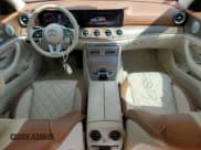 ✅ 2019 Mercedes-Benz E 450 • VIN: WDDZH6JB7KA592759 • Лот: 68437425. Опубликован ранее на Copart с пробегом 72 101 миль. Бесплатный доступ к архиву аукционных продаж из США и подробный отчёт об истории автомобиля на DreamBid. Изображение 8.