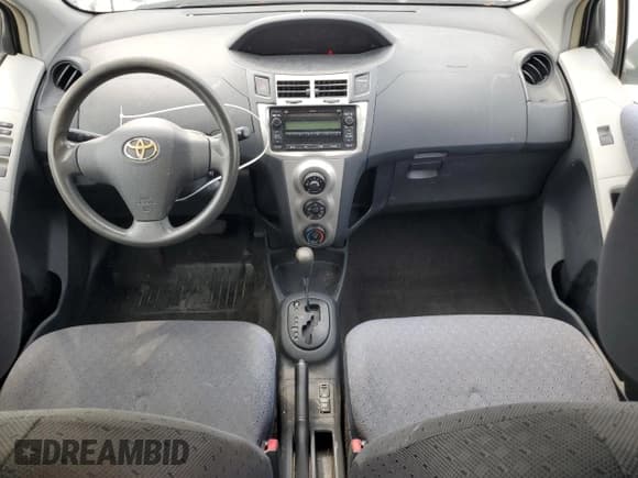 ✅ 2010 Toyota Yaris • VIN: JTDKT4K38A5297988 • Лот: 83888575. Опубликован ранее на Copart с пробегом Не указан. Бесплатный доступ к архиву аукционных продаж из США и подробный отчёт об истории автомобиля на DreamBid. Изображение 8.