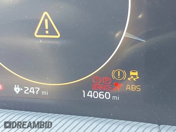 ✅ 2024 Kia EV6 GT-Line • VIN: KNDC4DLC5R5223990 • Лот: 42379701. Опубликован ранее на IAAI с пробегом 14 060 миль. Бесплатный доступ к архиву аукционных продаж из США и подробный отчёт об истории автомобиля на DreamBid. Изображение 15.