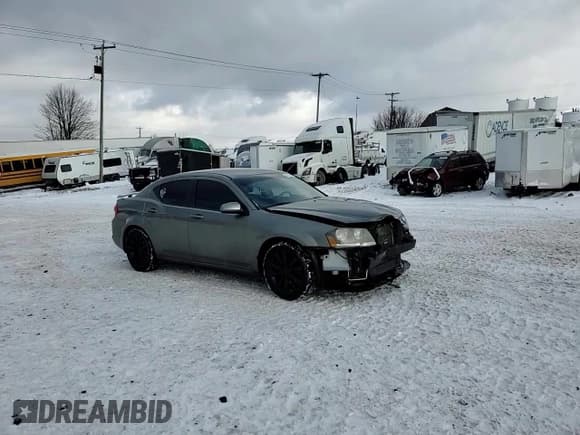 ✅ 2013 Dodge Avenger SXT • VIN: 1C3CDZCB7DN683136 • Lot: 88116055. Wystawiony na Copart z przebiegiem 161 957 mil. Bezpłatny archiwum sprzedaży aukcyjnych z USA i szczegółowy raport historii pojazdu na DreamBid. Zdjęcie 11.