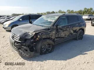 ✅ 2023 Volkswagen Tiguan SE • VIN: 3VVNB7AX1PM005267 • Lot: 82654555. Listed on Copart with 28,285 mi. Free auction sales archive from the USA and detailed vehicle history report at DreamBid. Image 1.