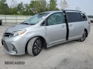 ✅ 2019 Toyota Sienna XLE • VIN: 5TDDZ3DC6KS219834 • Лот: 68177095. Опубликован ранее на Copart с пробегом 79 591 миль. Бесплатный доступ к архиву аукционных продаж из США и подробный отчёт об истории автомобиля на DreamBid. Изображение 1.