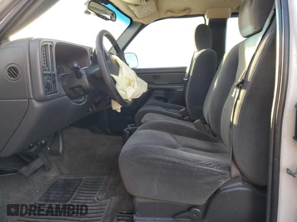 ✅ 2005 Chevrolet Silverado 1500 • VIN: 1GCEC19T05E302267 • Лот: 80128264. Опубликован ранее на Copart с пробегом 174 100 миль. Бесплатный доступ к архиву аукционных продаж из США и подробный отчёт об истории автомобиля на DreamBid. Изображение 7.