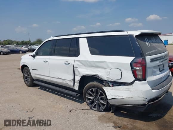 ✅ 2021 Chevrolet Suburban Z71 • VIN: 1GNSKDKD7MR160749 • Lot: 43247308. Wystawiony na IAAI z przebiegiem 87 831 mil. Bezpłatny archiwum sprzedaży aukcyjnych z USA i szczegółowy raport historii pojazdu na DreamBid. Zdjęcie 6.