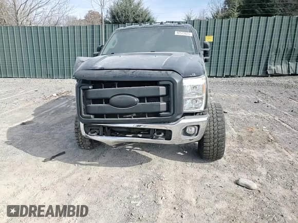 ✅ 2015 Ford F-350 XL • VIN: 1FT8W3BT4FED13218 • Lot: 92572025. Listed on Copart with 124,000 mi. Free auction sales archive from the USA and detailed vehicle history report at DreamBid. Image 14.
