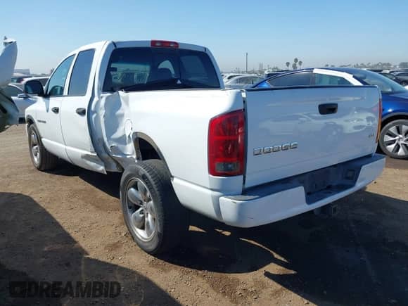 2003 Dodge 1500 ST z VIN 1D7HA18Z73S152865, wystawiony jako IAAI lot #41658091 z przebiegiem 126 808 mil mil oraz . Historia ofert i sprzedaży dostępna na DreamBid. Obrazek 3.