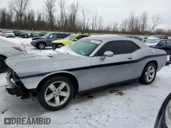 ✅ 2014 Dodge Challenger SXT • VIN: 2C3CDYAG1EH133742 • Lot: 43593845. Wystawiony na Copart z przebiegiem 84 211 mil. Bezpłatny archiwum sprzedaży aukcyjnych z USA i szczegółowy raport historii pojazdu na DreamBid. Zdjęcie 1.